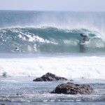 Surfing Playa Negra